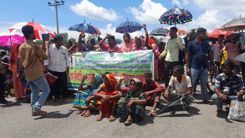 Tea workers block highway in Habiganj over dues