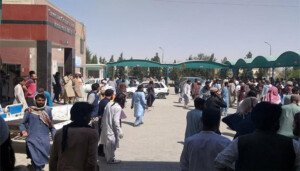 Pakistan suicide blast leaves 52 dead