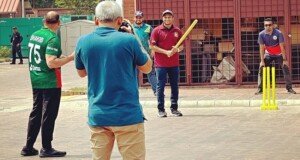 Shakib, Hass play cricket at US embassy