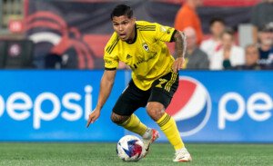 Hernandez double fires Columbus in 2-0 MLS playoff win