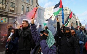London Palestine protest latest: Police make terror arrest at Piccadilly Circus