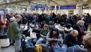 Flooded tunnel near London disrupts Eurostar train services