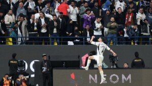 Real Madrid edge Atletico 5-3 to reach Super Cup final