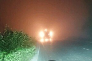 2 injured as truck torched on Dhaka-Sylhet highway