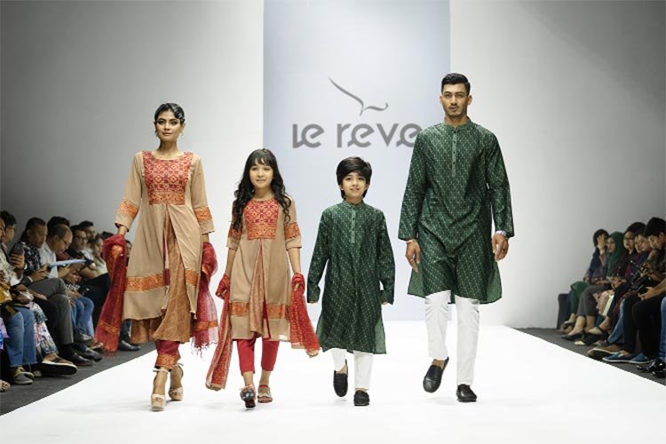 Le Reve Eid fashion show held