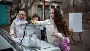 Polls open in Russian presidential election