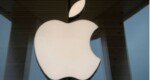 Apple announces Vietnam spending boost as CEO visits Hanoi