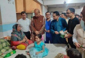 Health minister visits city hospitals on Eid day