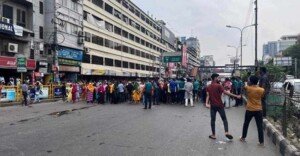 RMG workers’ protest causes traffic jam in city’s Banani