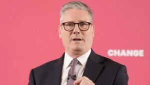 Diane Abbott free to stand for Labour, says Starmer