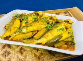 Vagna Fish with Brinjal Mango Curry