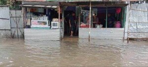 Sunamganj: Prices of candles, dry food skyrocketed in flood