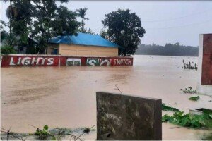 2 lakh stranded as rivers in Moulvibazar flowing above danger level