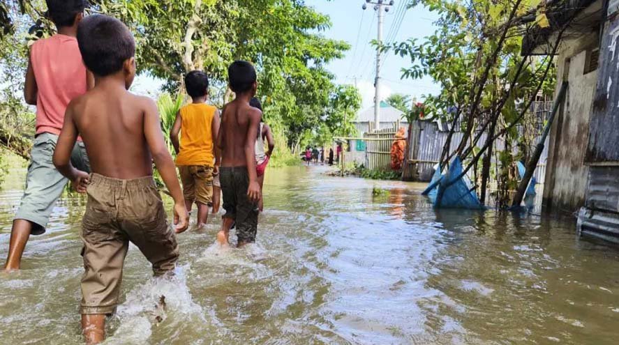 Flood waters recede in Moulvibazar, but heavy rain poses renewed threat