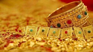 Gold price hits record high of Tk 126,006 per bhori