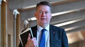 Murdo Fraser calls for Tory contest rivals to drop out