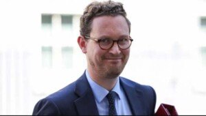 Minister defends Labour donor’s civil service job