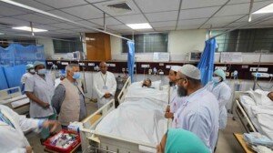 Prof Yunus visits victims at Neuroscience Hospital