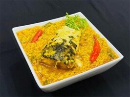 Rui Fish Muri Ghonto (Fish Head with Lentils)