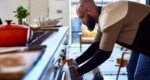 People urged to fix energy bills as prices fall