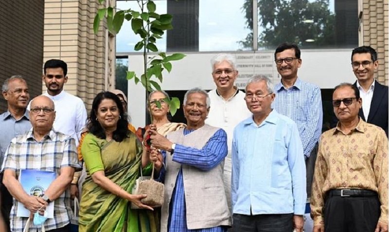 Prof Yunus urges to stop using one time plastic items