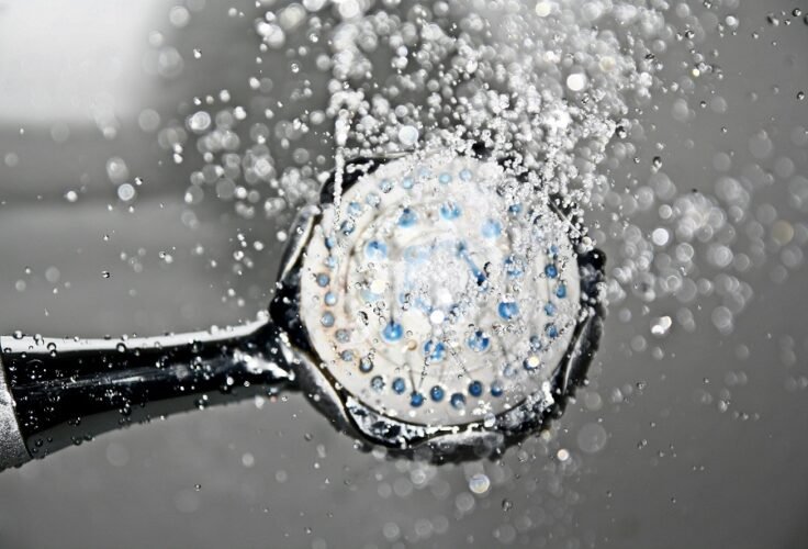 Cold shower vs hot shower: What does your body and mind need?