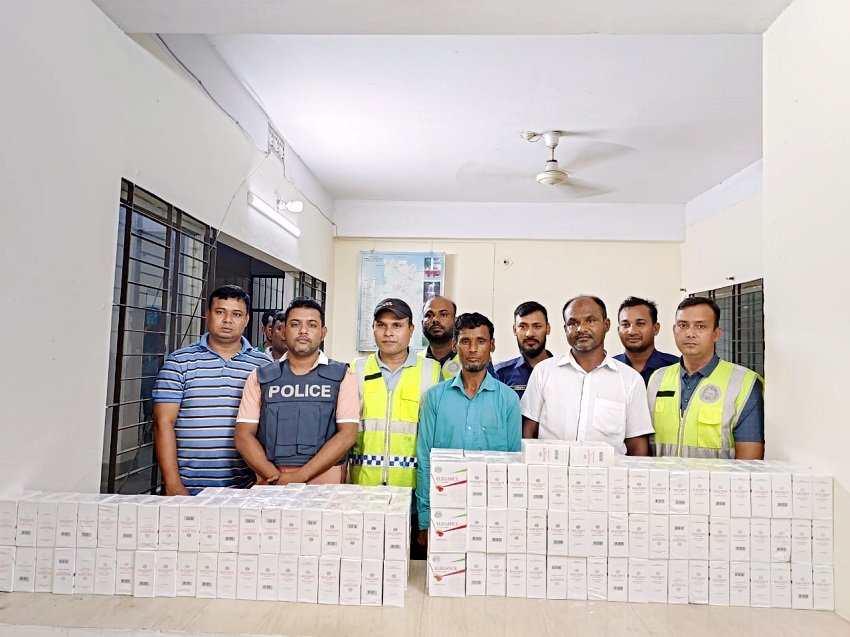 2 held with foreign cigarettes in Moulvibazar