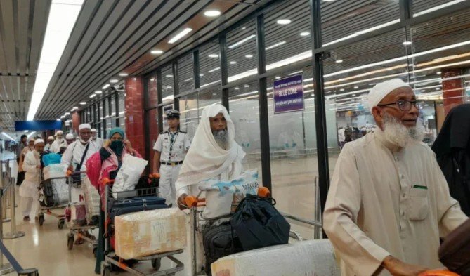 23,000 Bangladeshi pilgrims return home after Hajj