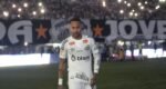 Neymar extends Santos contract until year-end amid injury setbacks