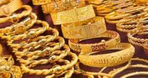 Gold prices dip by Tk 1,668 per bhori