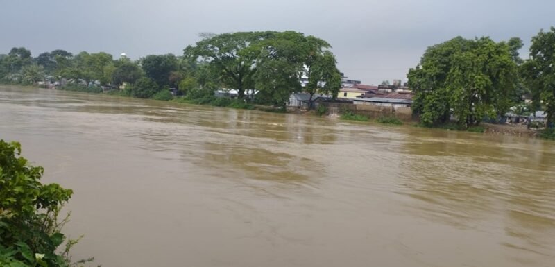 Flood risk grips Moulvibazar as water levels rise in 4 rivers