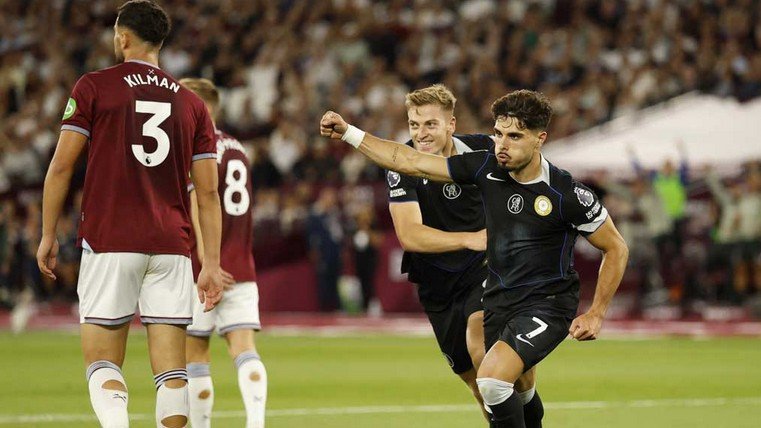 Chelsea thrash West Ham to pile pressure on former boss Potter