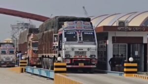 Rice import from India resumes at Benapole after 4-month