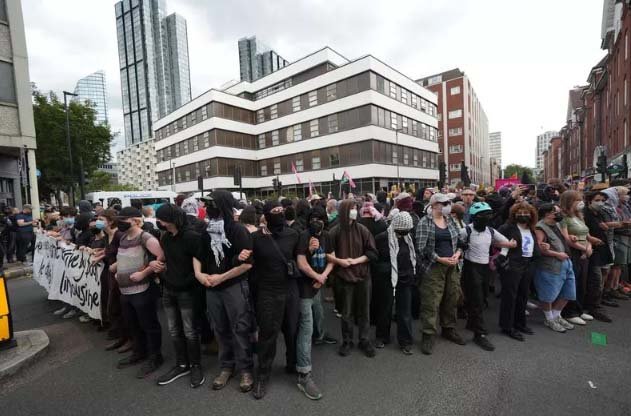 West London council considering legal action to prevent the housing of asylum seekers in hotels