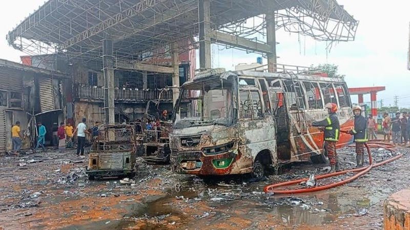 CNG station blast in Habiganj injures 6, burns 11 vehicles