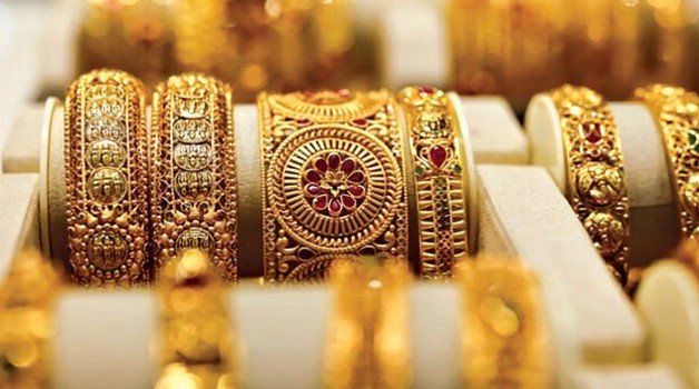 Gold futures hit record high amid tariff confusion on bullion imports