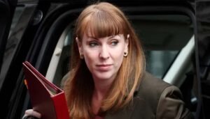Rayner replacement must be a woman, says Harman