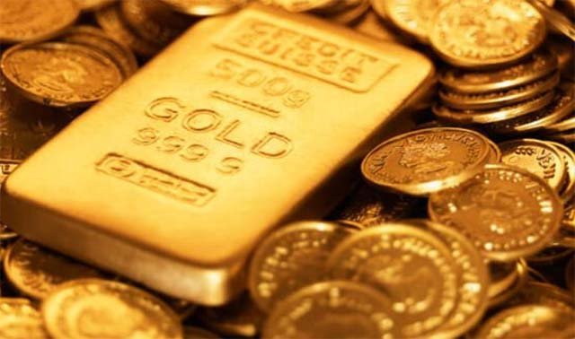 Asia markets dip while gold hits fresh record amid investor flight to safety