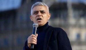 Trump says he didn’t want London Mayor Sadiq Khan at state banquet