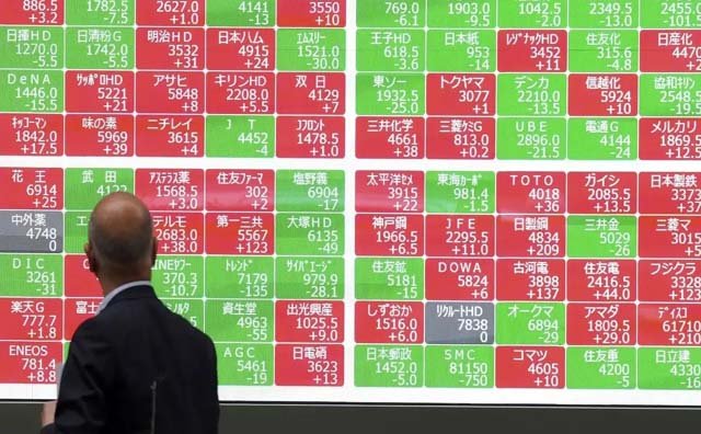 Asian markets rise as US jobs data fuels rate cut hopes; gold hits record, oil slips