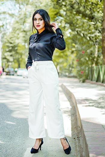 Women’s Fashionable Pants: Smart, Trendy & Comfortable