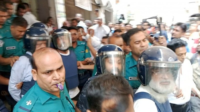 Haji Salim, son remanded in murder case