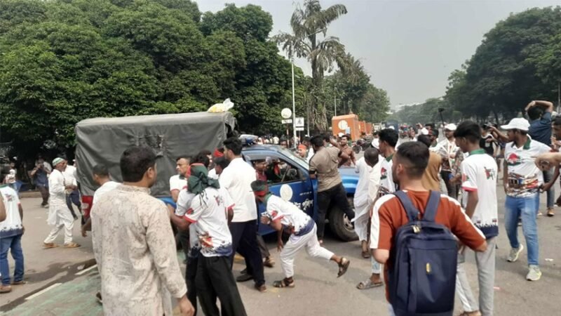 Clashes break out between ‘July Fighters’, police near parliament