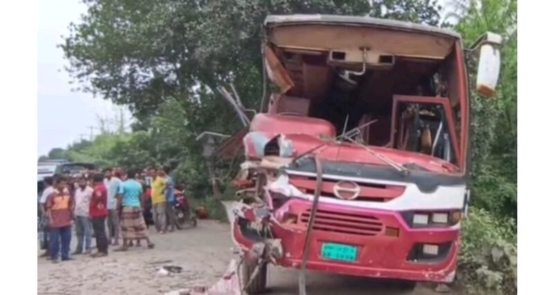 3 killed, 30 injured as buses collided head-on in Habiganj