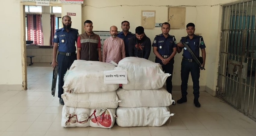 3 held with Indian sarees in Habiganj