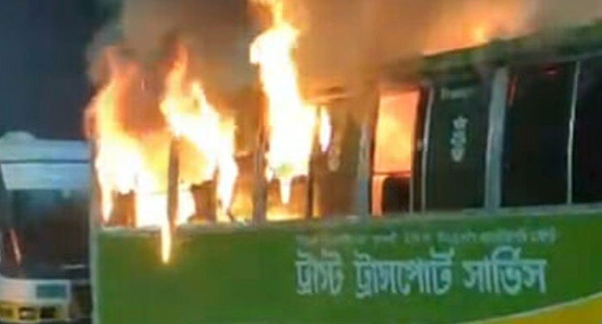 Seven vehicles set ablaze in 7 hours