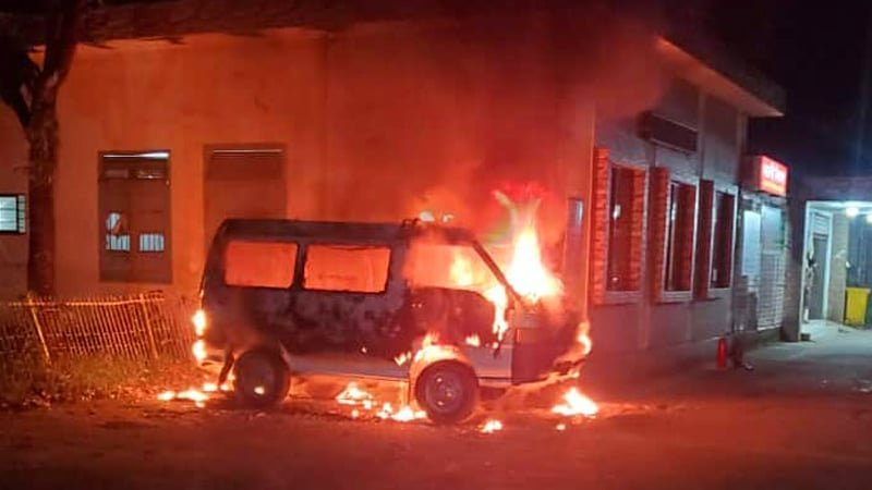 Ambulance, bus torched in Sylhet