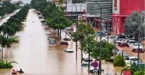 41 dead as heavy rain, flooding and landslides hit central Vietnam