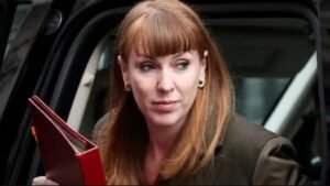 Rayner urges MPs not to ‘blink or buckle’ on employment rights