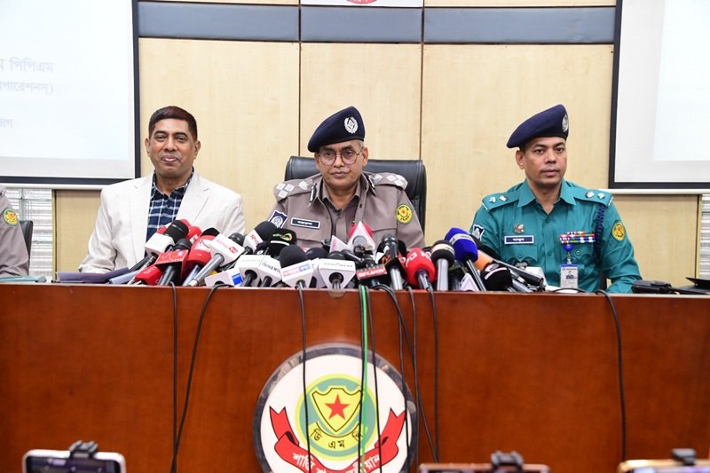 Main accused in Hadi murder flees to India, 2 associates arrested: DMP